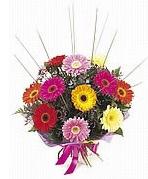 Ankara Bat�kent Ostim �i�ek g�nderimi firmas� �r�n�m�z  m�thi� kar���k gerbera mevsim �i�ek buketi