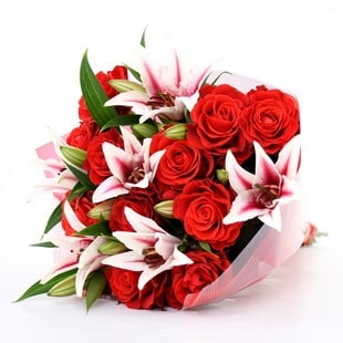 3 dal kazablanka ve 11 adet k�rm�z� g�l 